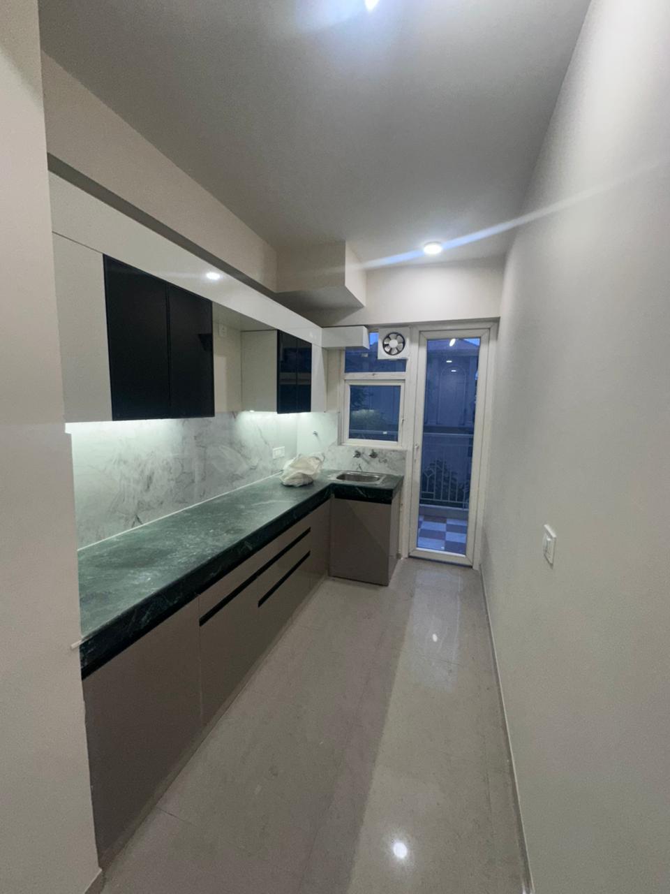 Modular kitchen 2 BHK Vardhman Green Court Gurgaon